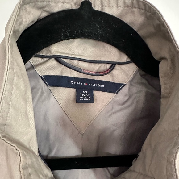 Tommy Hilfiger - Grey Rain Jacket - Picture 2 of 3